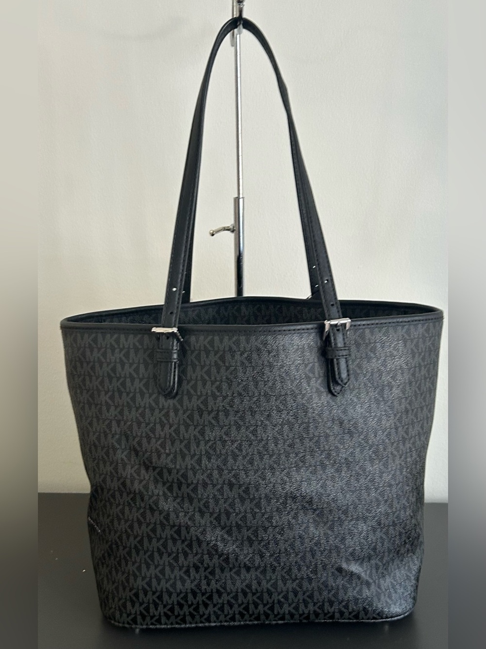 Michael Kors Black Jet Set Signature MK Tote Bag structured bag Silver Hardware - Picture 10 of 13